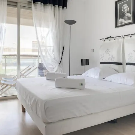 Immogroom - 2 Br- Bright - Terrace - Wifi - Air Conditioning Apartment Cannes