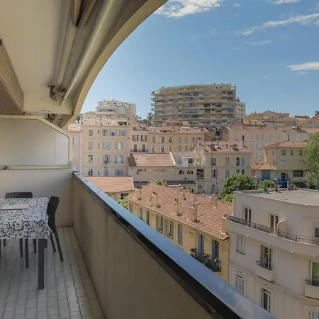 Apartment Immogroom - 2 Br- Bright - Terrace - Wifi - Air Conditioning